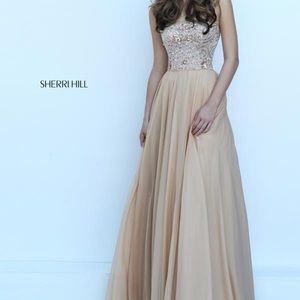 Beautiful Sherri Hill Gown worn once
